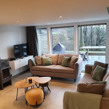 Aux 4 Vents - * מאלמדי